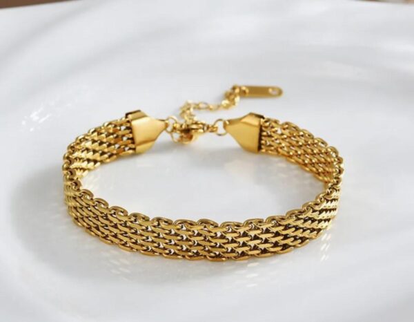 Exquisite Chain Bracelet